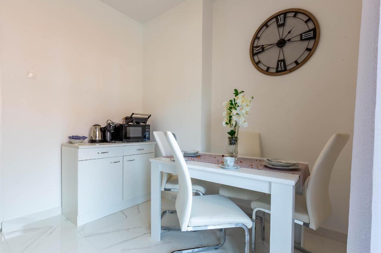 Apartment Viktorija 1br *